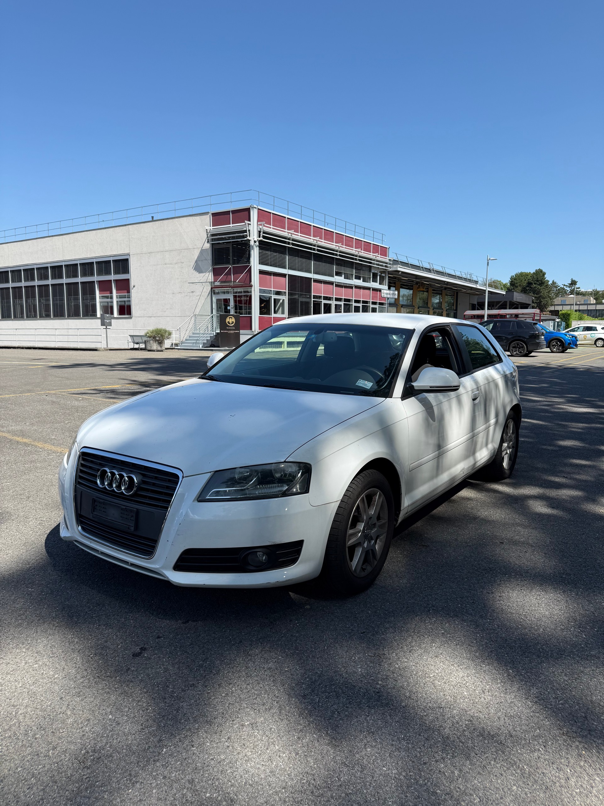 AUDI A3 1.6 Ambiente-image-0
