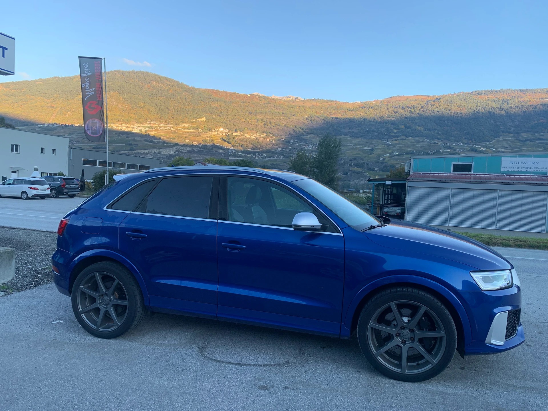 AUDI RS Q3 2.5 TFSI quattro S-tronic-image-2