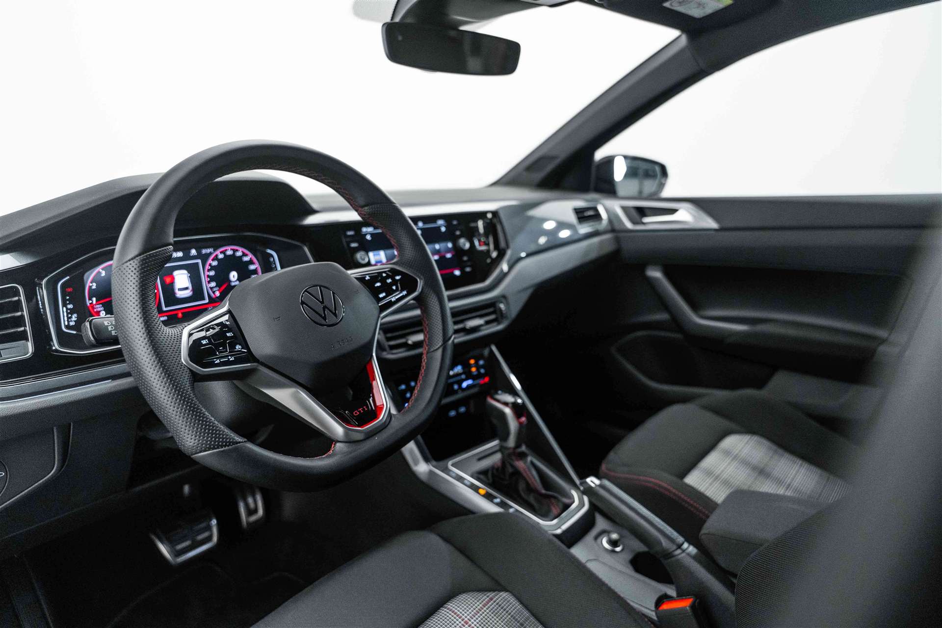 VW Polo 2.0 TSI GTI DSG 207PS-image-7