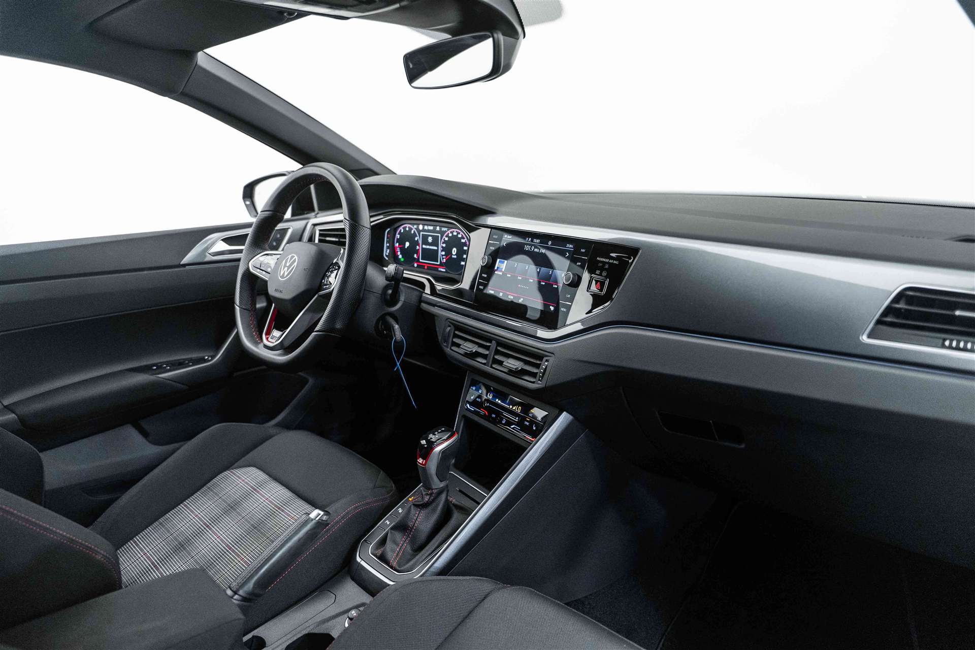 VW Polo 2.0 TSI GTI DSG 207PS-image-10