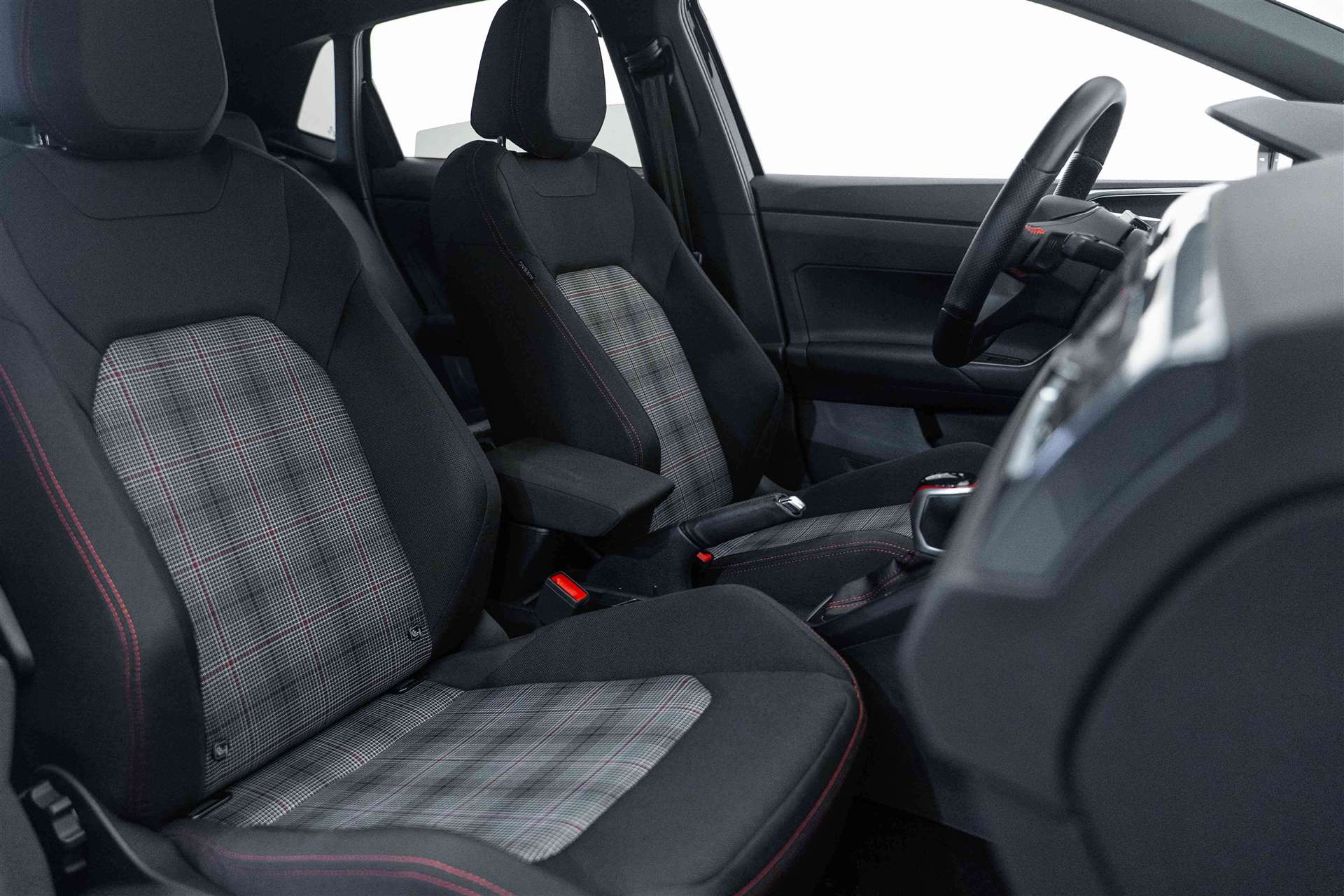 VW Polo 2.0 TSI GTI DSG 207PS-image-11
