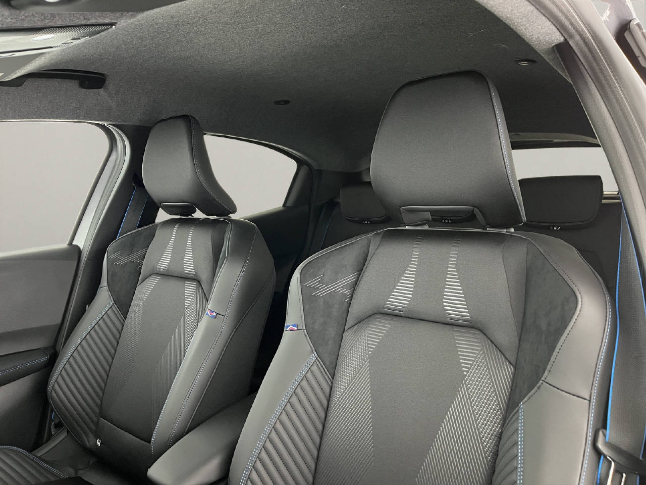 RENAULT Clio 1.8 E-Tech esprit Alpine-image-14