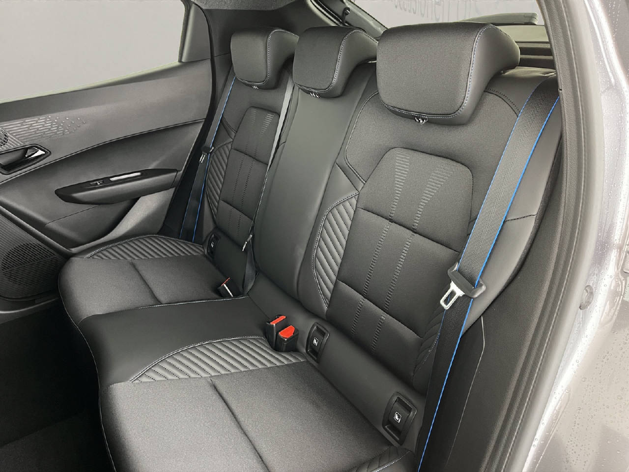 RENAULT Clio 1.8 E-Tech esprit Alpine-image-16