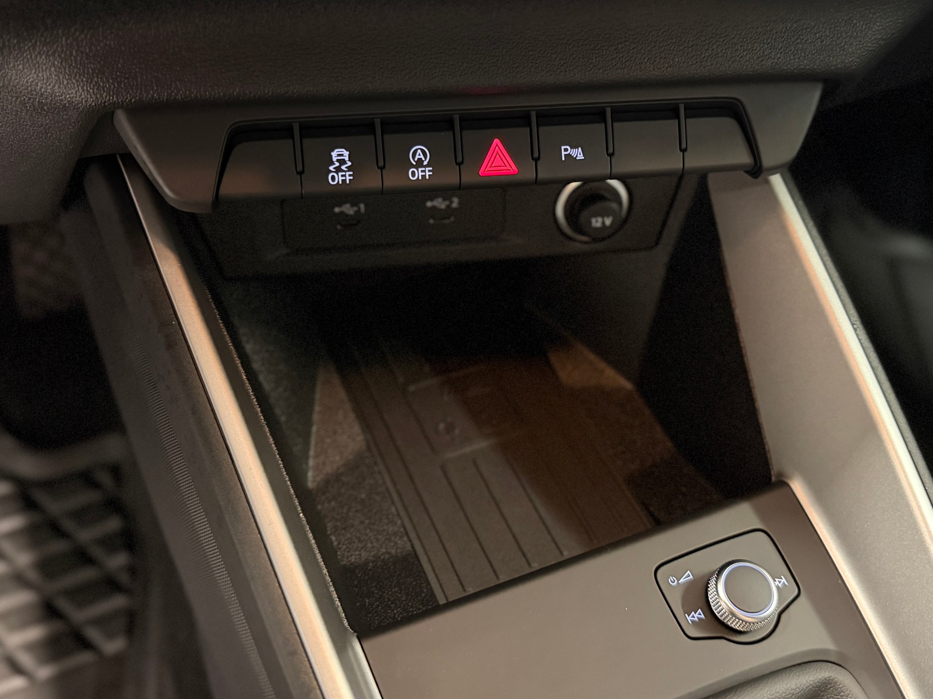 AUDI A1 Sportback 30 TFSI Attraction-image-11