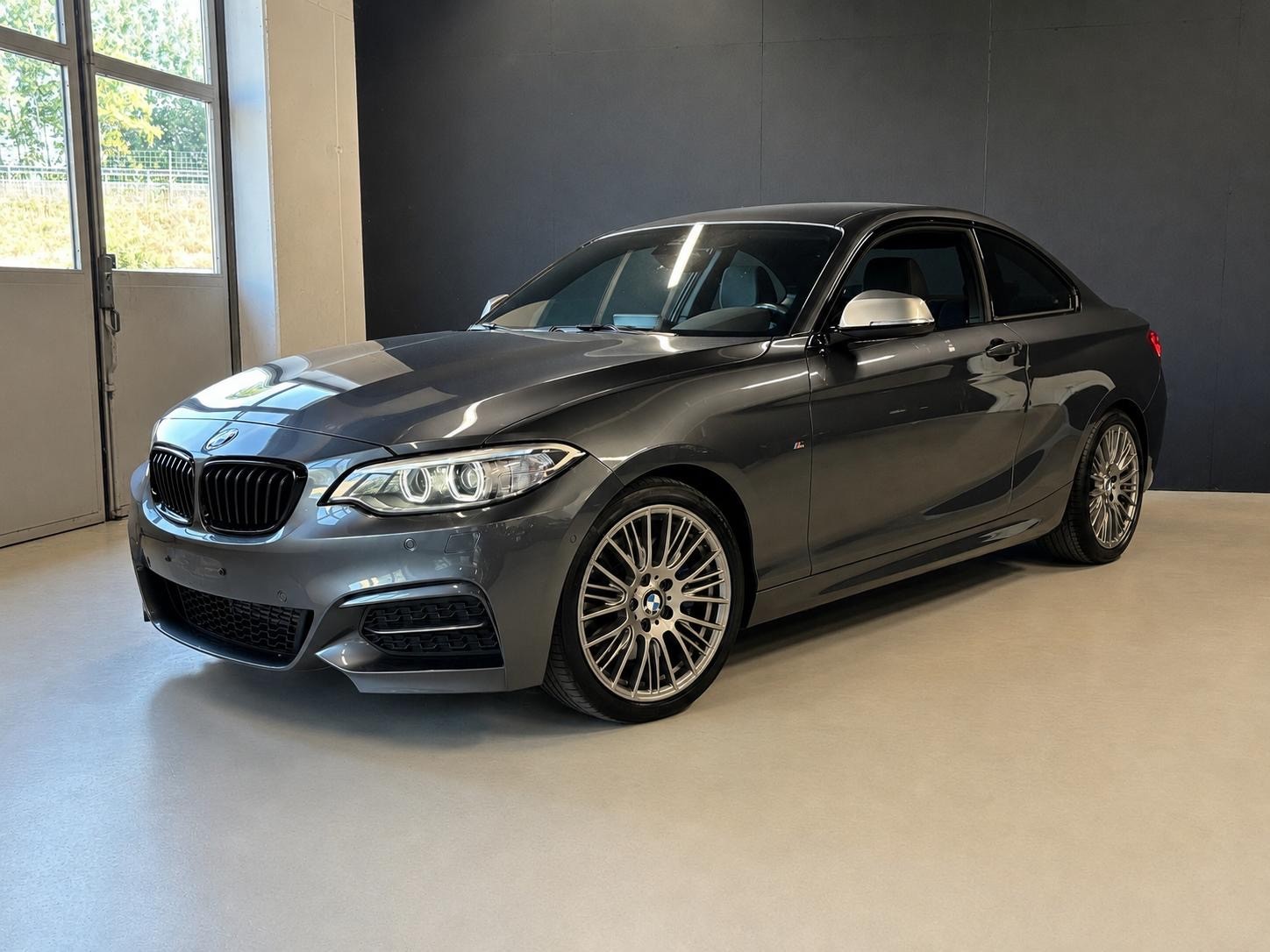 BMW M235i xDrive Steptronic-image-3