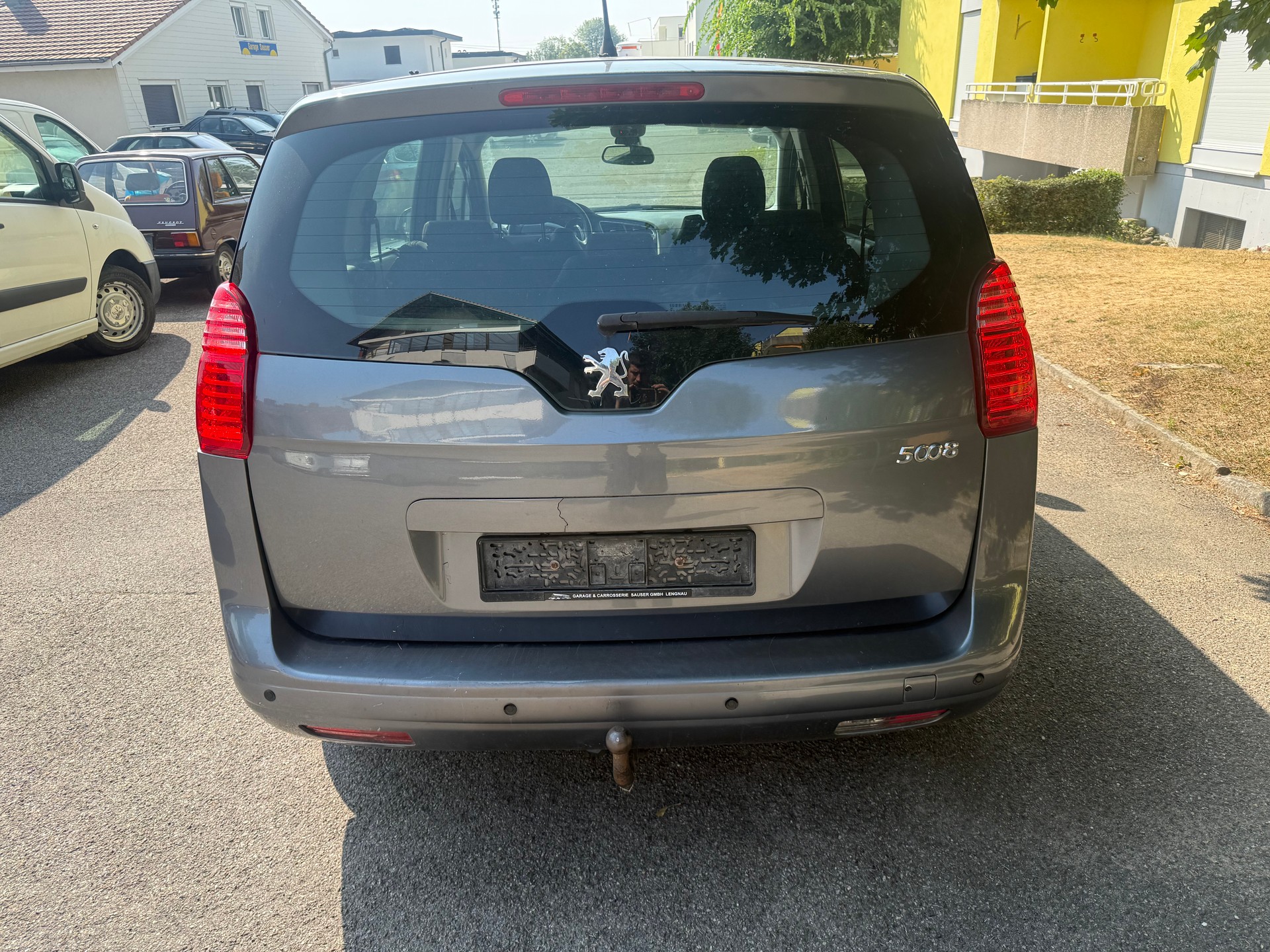 PEUGEOT 5008 1.6 HDI Sport EGS6-image-5