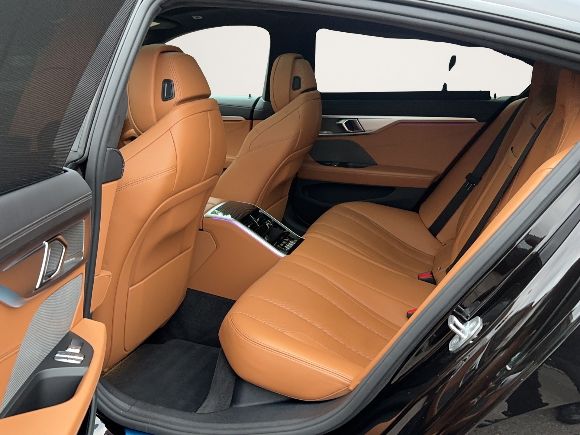 BMW M850i xDrive HAMANN INDIVIDUAL-image-13