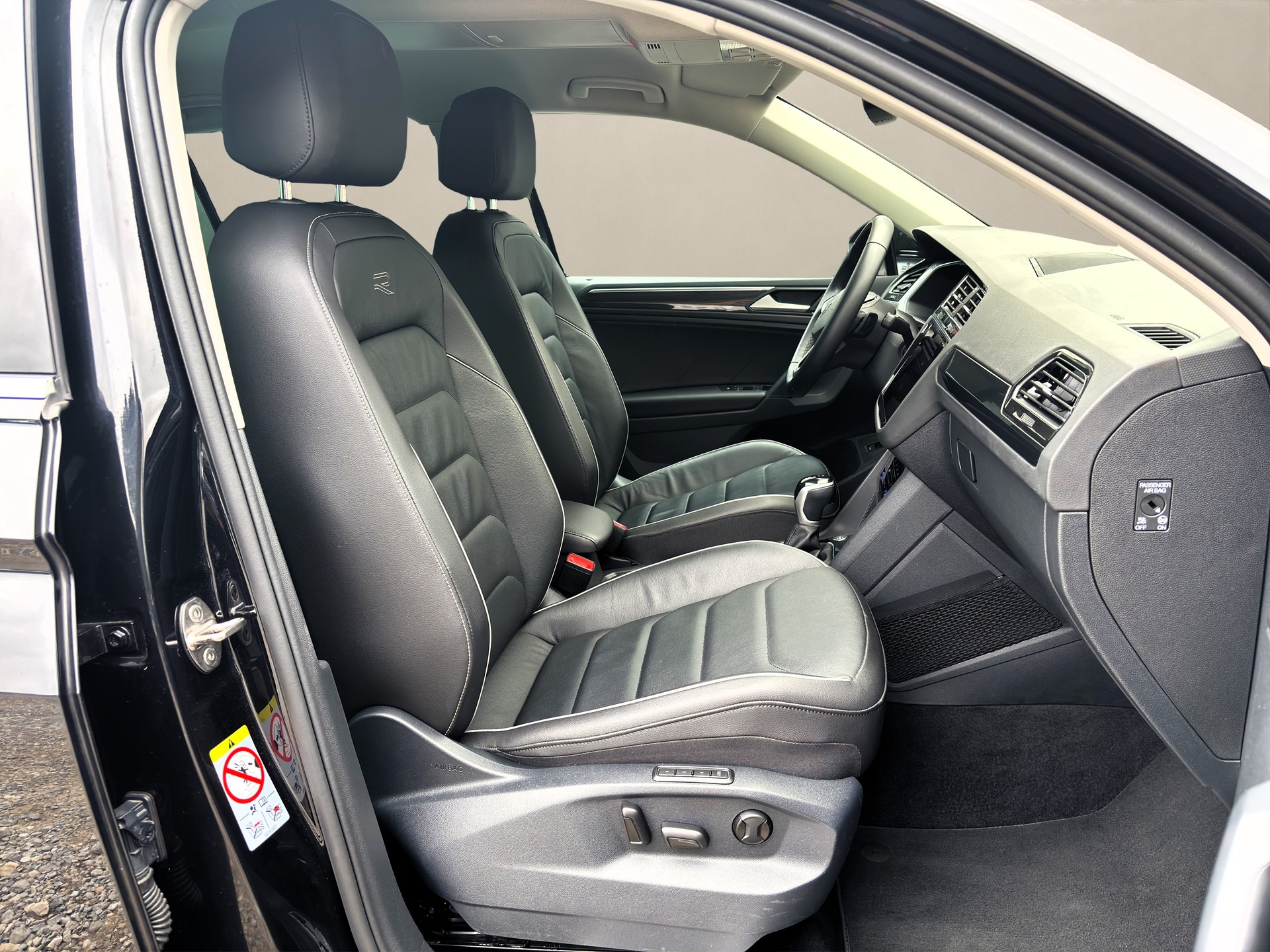 VW Tiguan 2.0 TDI SCR Elegance❗VOLLLEDER ❗4Motion DSG ✅CH-Fahrzeug & Frisch ab Service✅-image-9