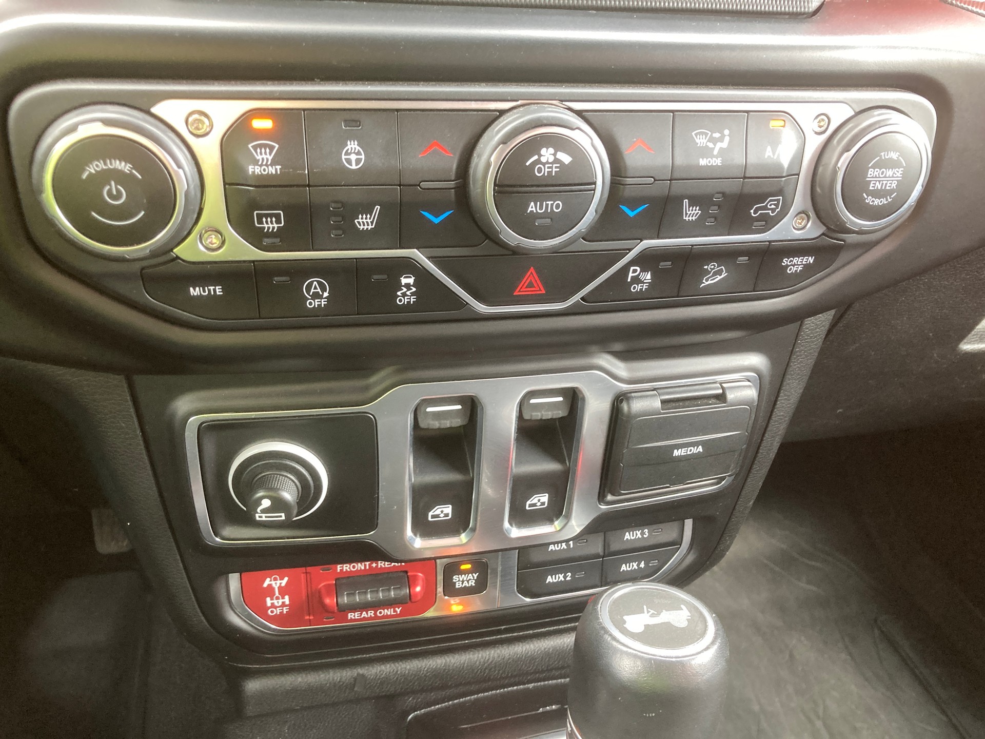 JEEP Wrangler 2.0 Rubicon Automatic-image-16