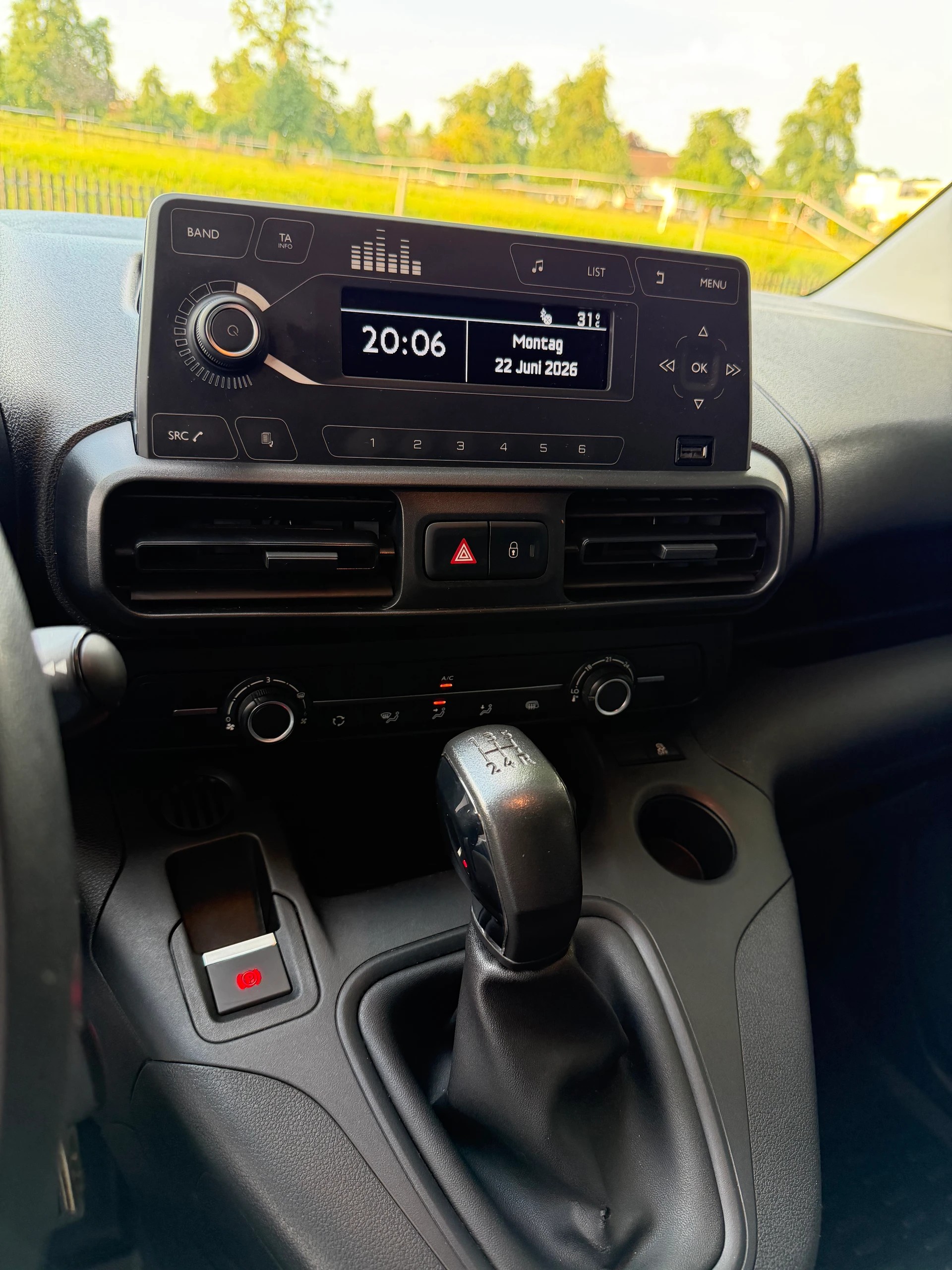 CITROEN Berlingo Van 1.5 Blue HDi / Ab MFK / Service gepflegt/ 36 Monate Garantie/ Anhängerkupplung 1350kg / Klima / Tempomat-image-11