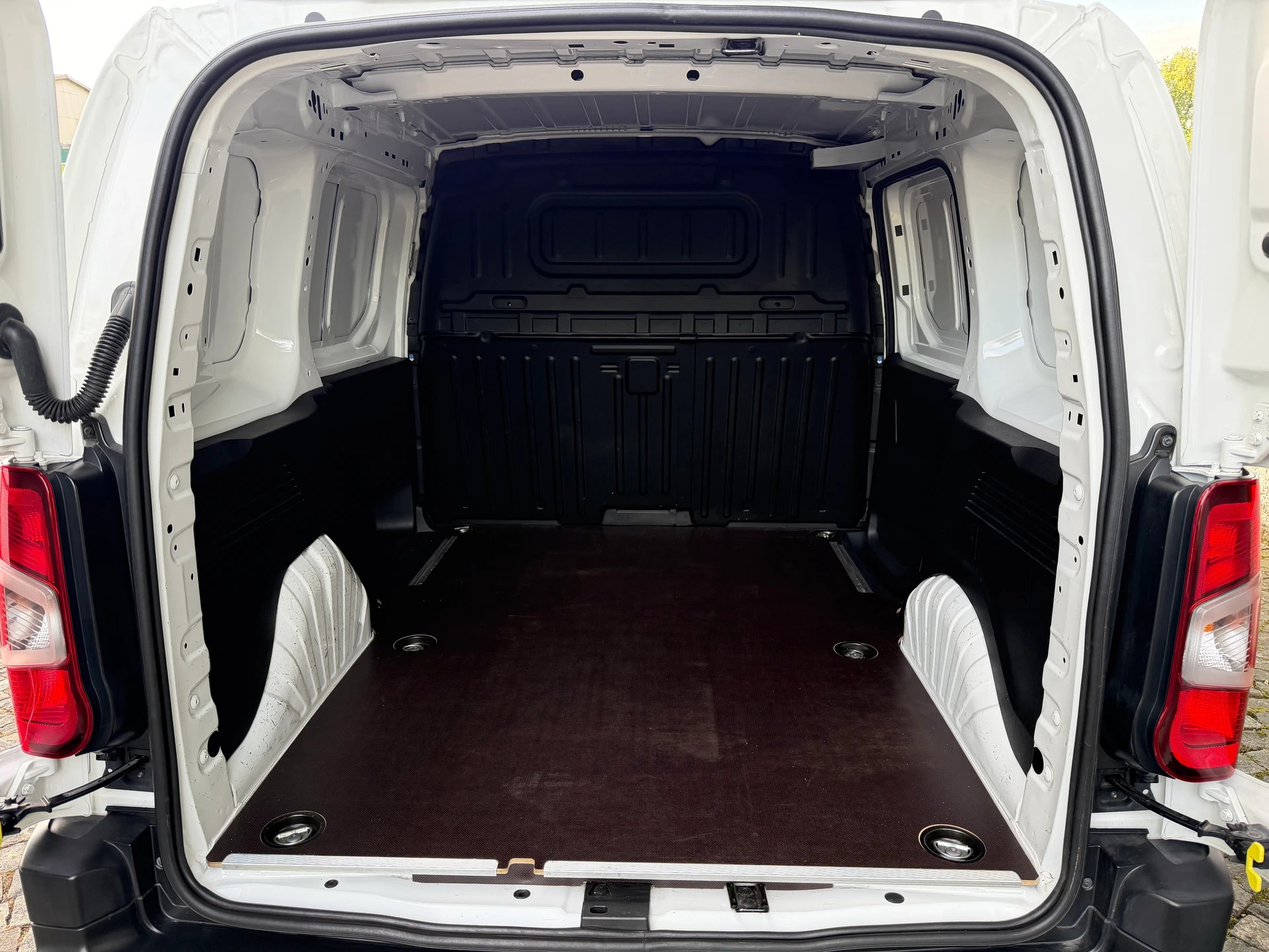 CITROEN Berlingo Van 1.5 Blue HDi / Ab MFK / Service gepflegt/ 36 Monate Garantie/ Anhängerkupplung 1350kg / Klima / Tempomat-image-15