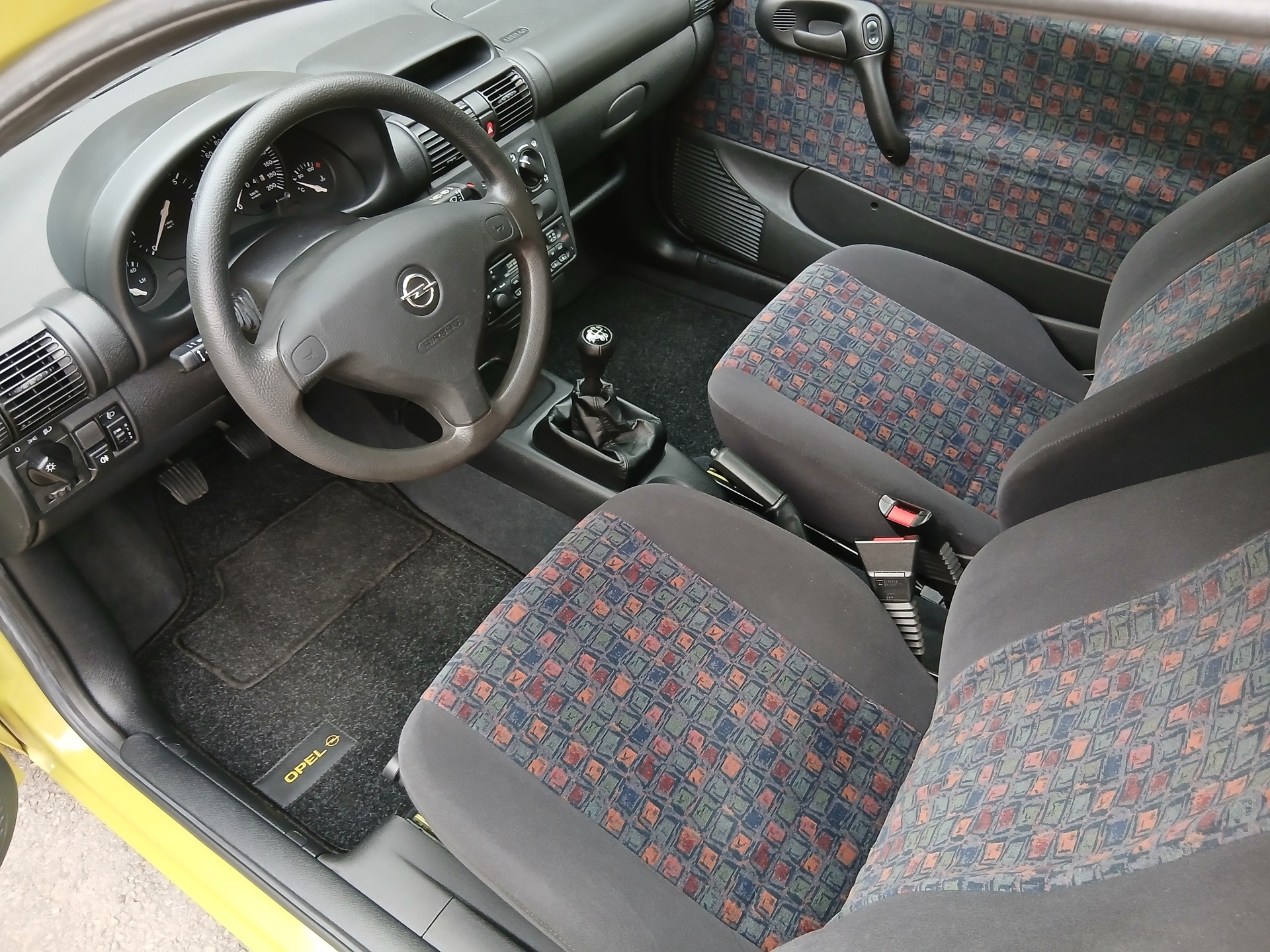 OPEL Corsa 1.2 16V Top-image-6