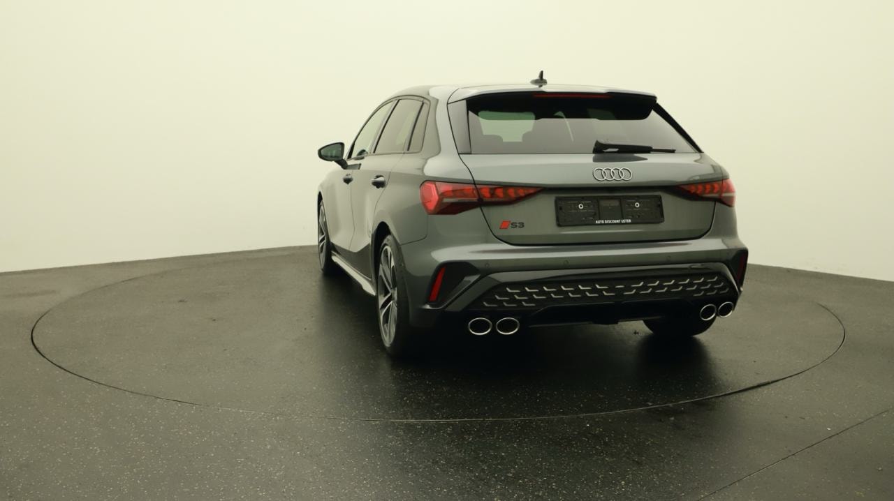 AUDI S3 Sportback TFSI quattro S-tronic-image-3