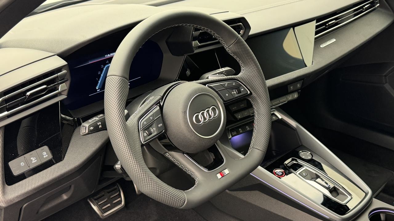 AUDI S3 Sportback TFSI quattro S-tronic-image-6