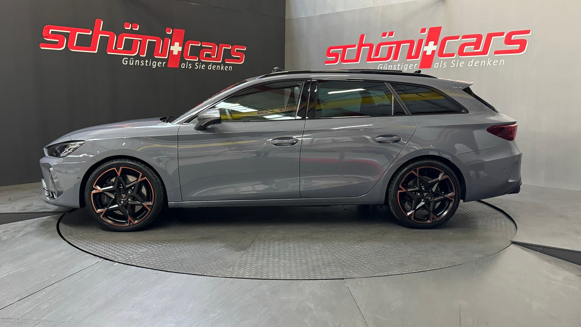CUPRA LEON ST 2.0 TSI VZ DSG 4Drive-image-2