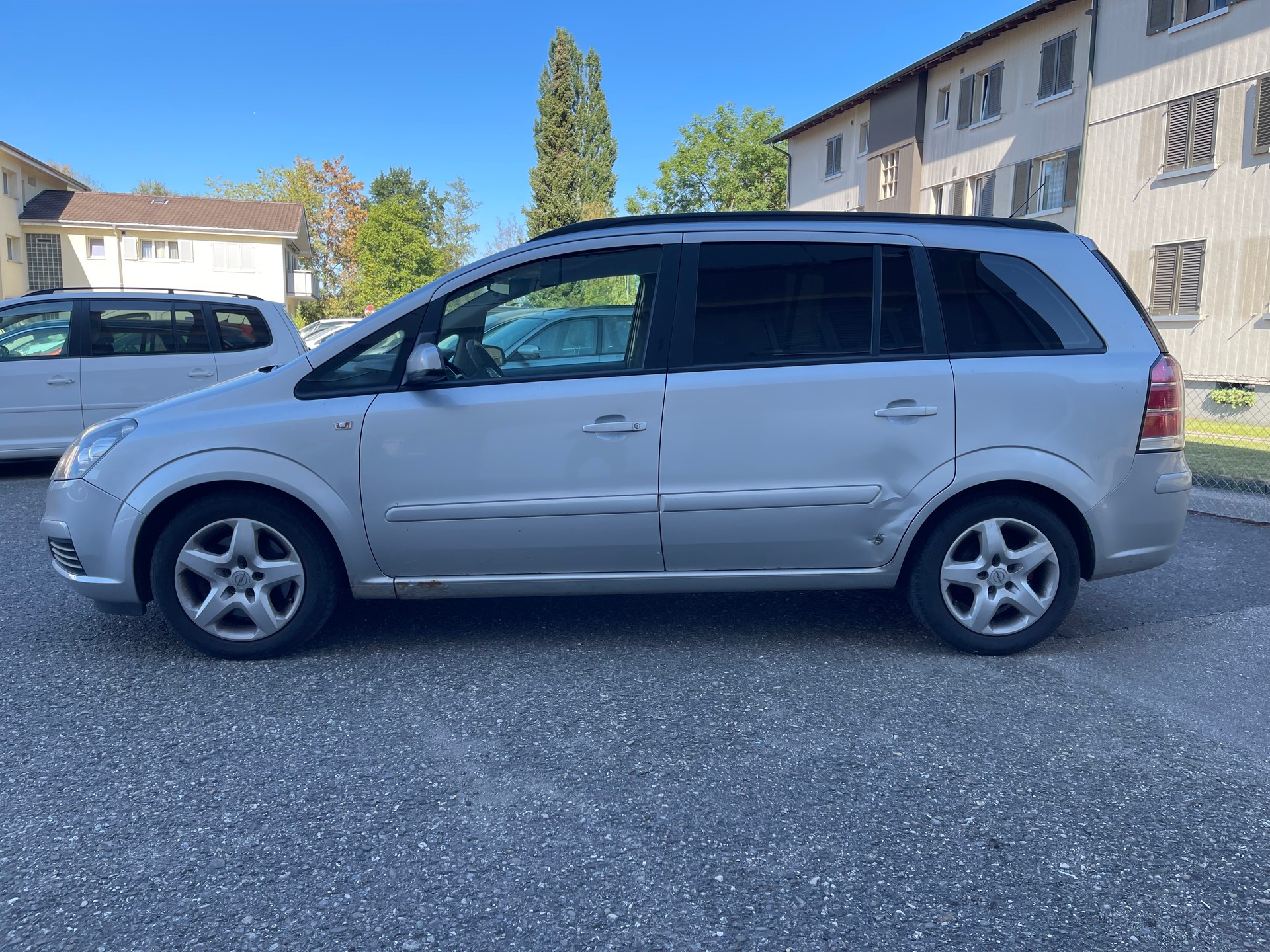 OPEL Zafira 1.9 CDTI Enjoy-image-1
