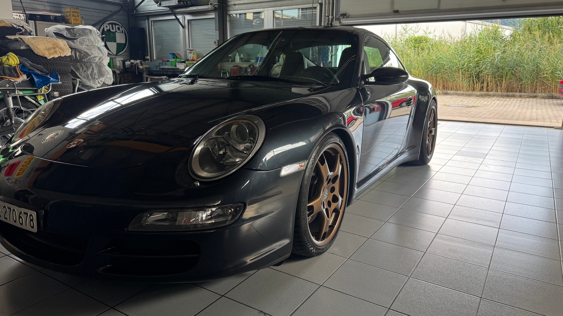 PORSCHE 911 Carrera 4S-image-0