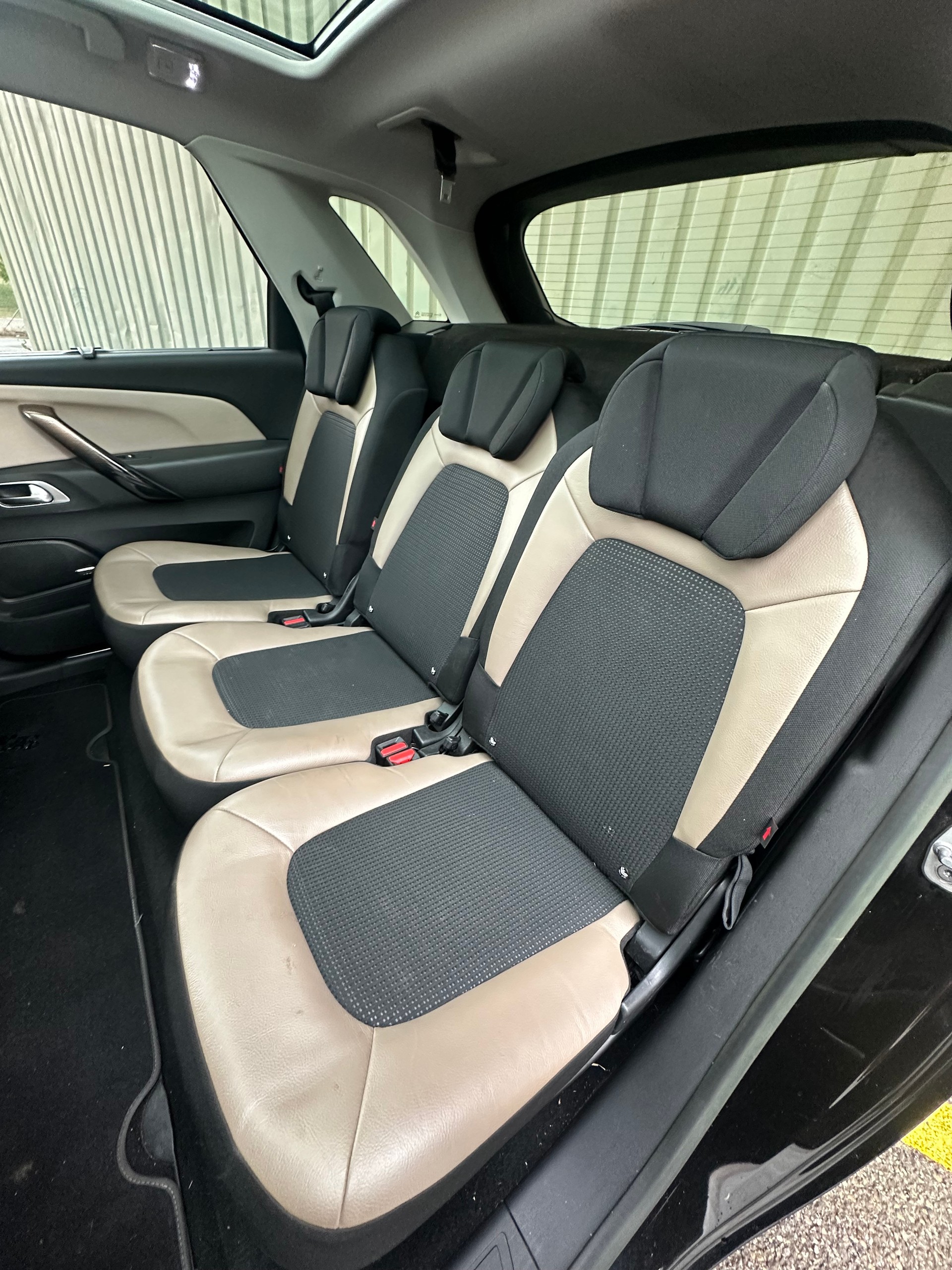 CITROEN C4 Picasso 1.6 e-HDi Exclusive ETG6-image-7