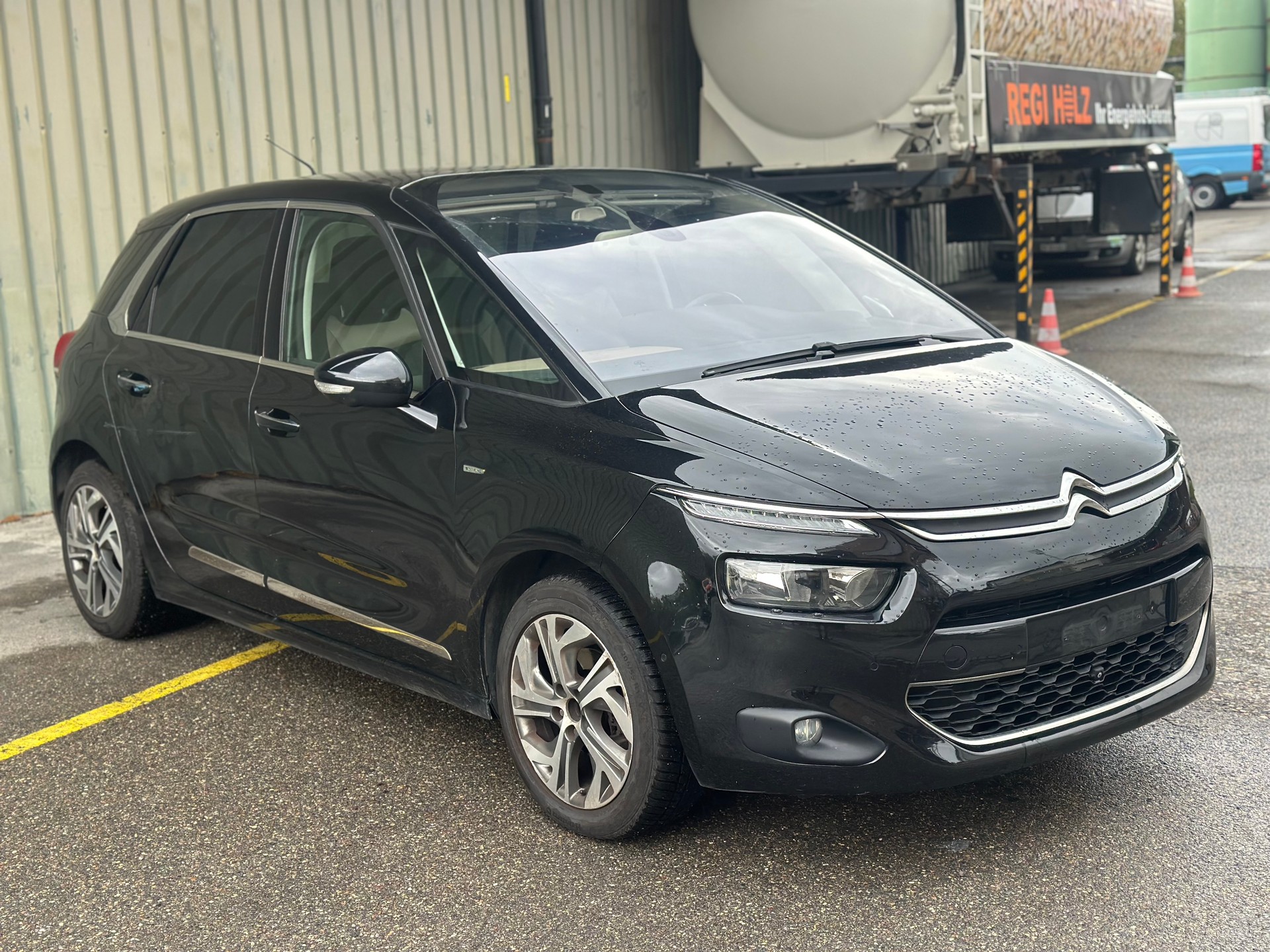 CITROEN C4 Picasso 1.6 e-HDi Exclusive ETG6-image-1