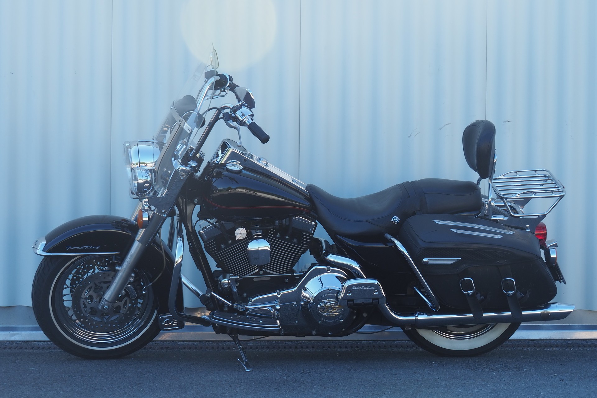 HARLEY-DAVIDSON FLHRCI Road King Classic-showroom-element-1