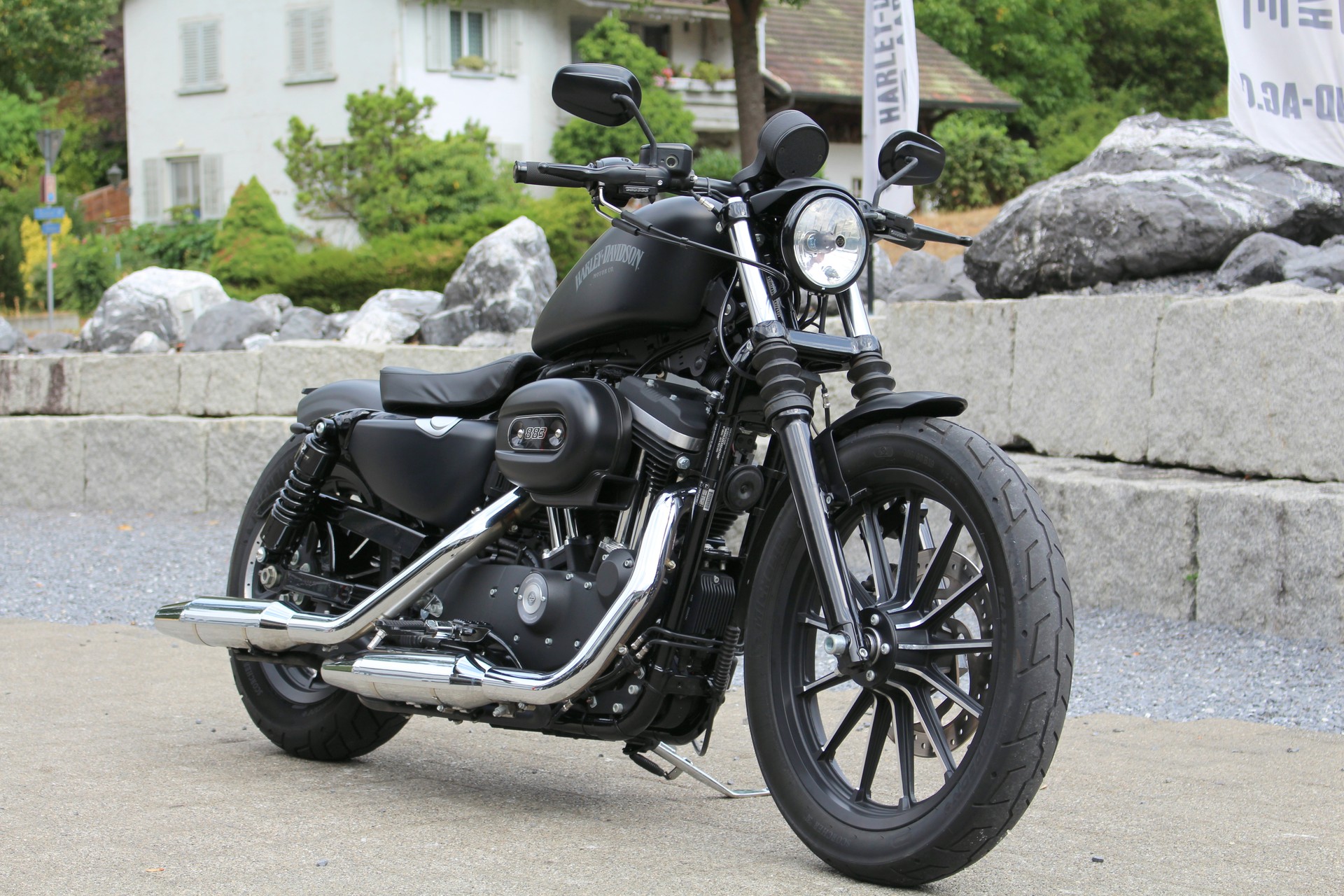 HARLEY-DAVIDSON XL 883 N Sportster Iron ABS-showroom-element-1