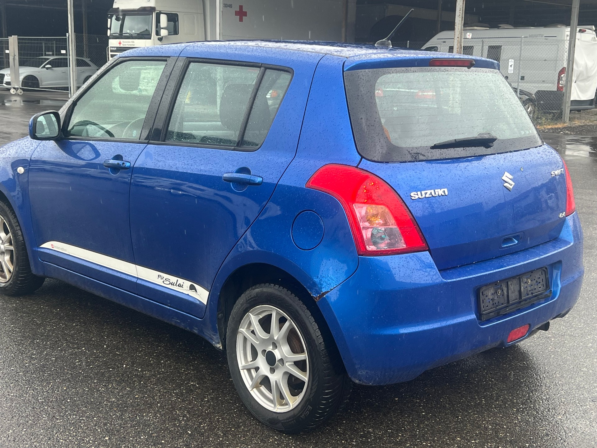 SUZUKI Swift 1.3i 16V GL Top 4x4-image-3