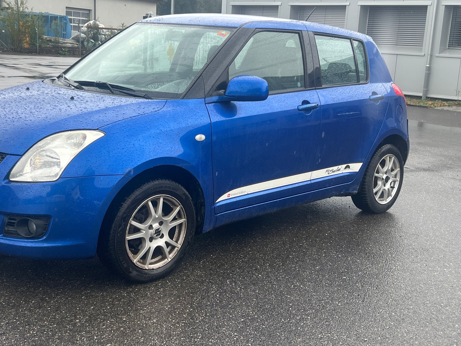 SUZUKI Swift 1.3i 16V GL Top 4x4-image-4