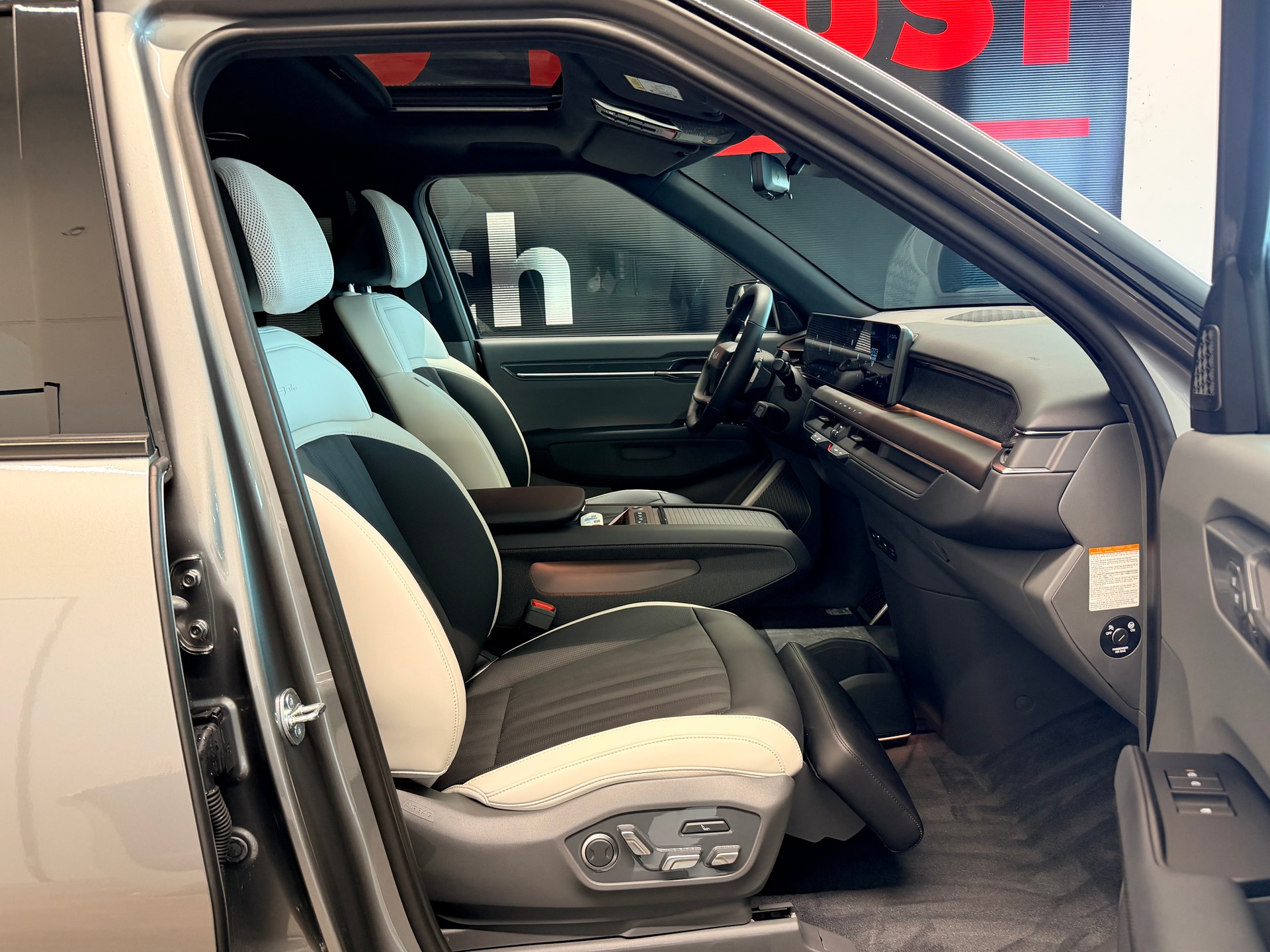 KIA EV9 99,8 kWh GT-Line 4x4-image-24