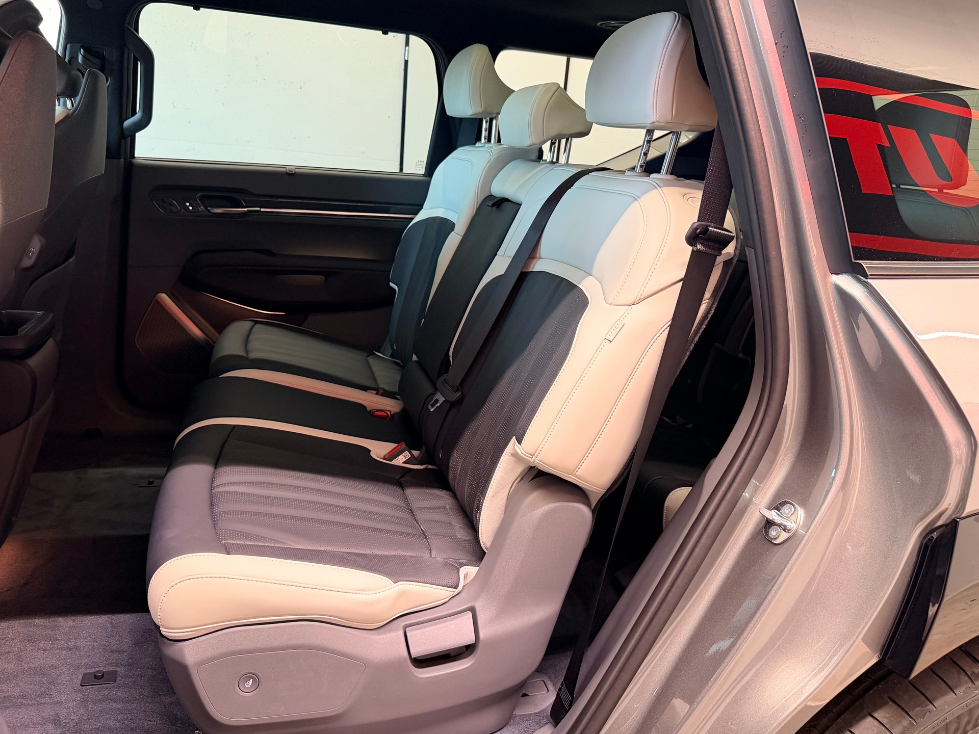 KIA EV9 99,8 kWh GT-Line 4x4-image-15