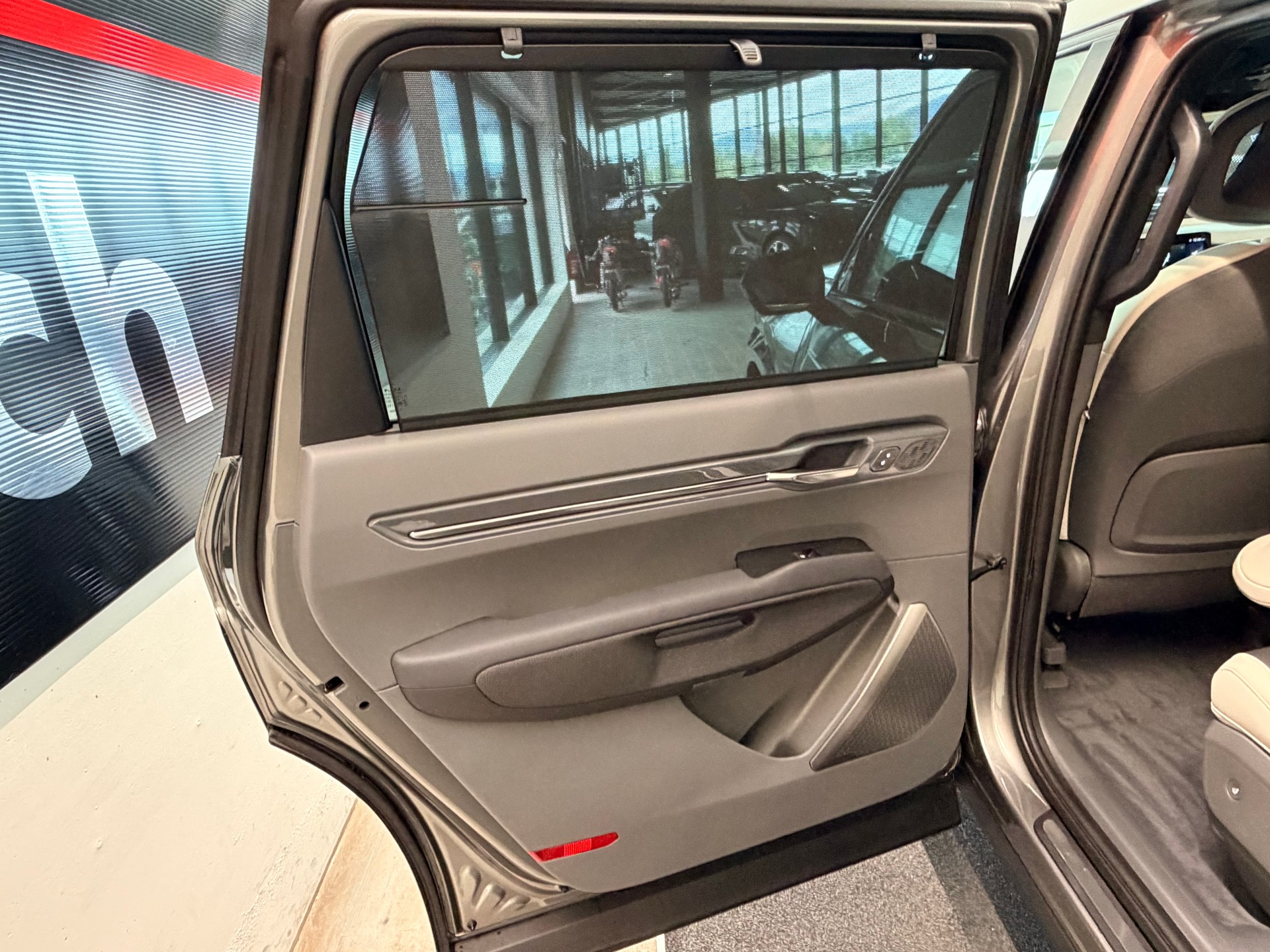 KIA EV9 99,8 kWh GT-Line 4x4-image-17