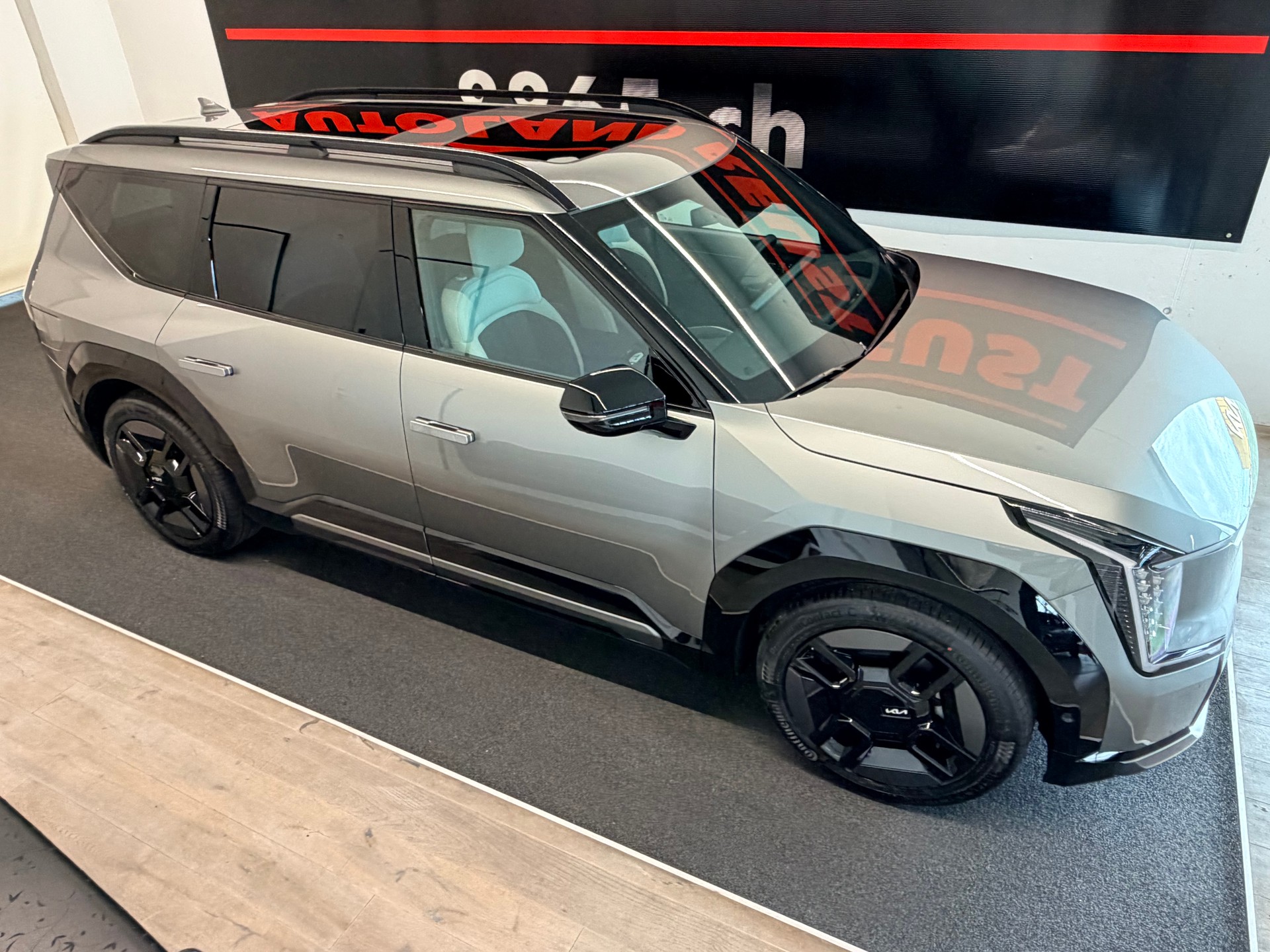 KIA EV9 99,8 kWh GT-Line 4x4-image-4