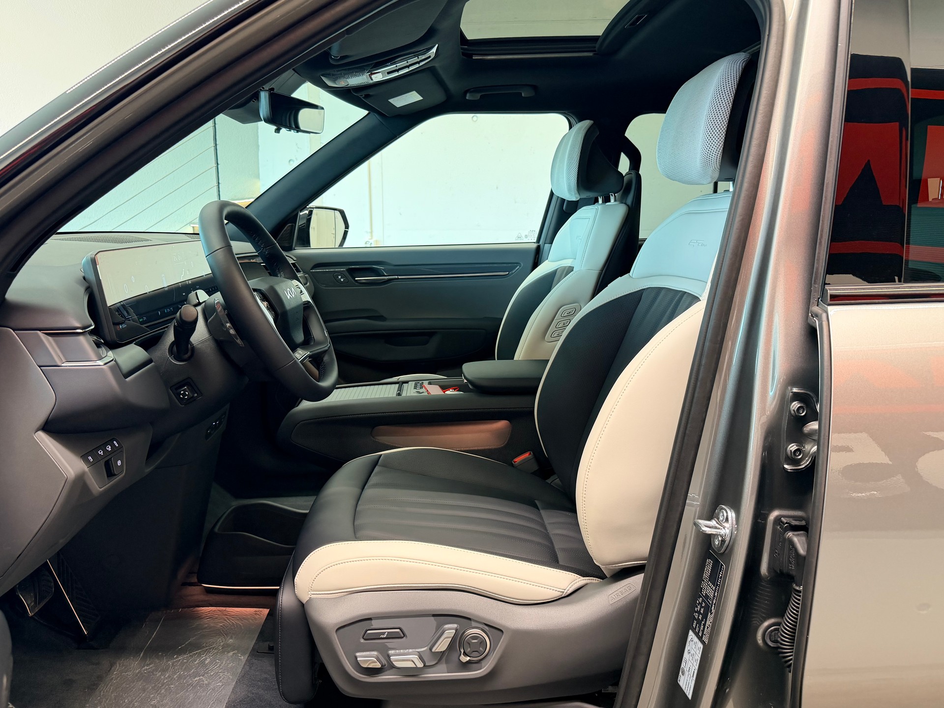 KIA EV9 99,8 kWh GT-Line 4x4-image-12