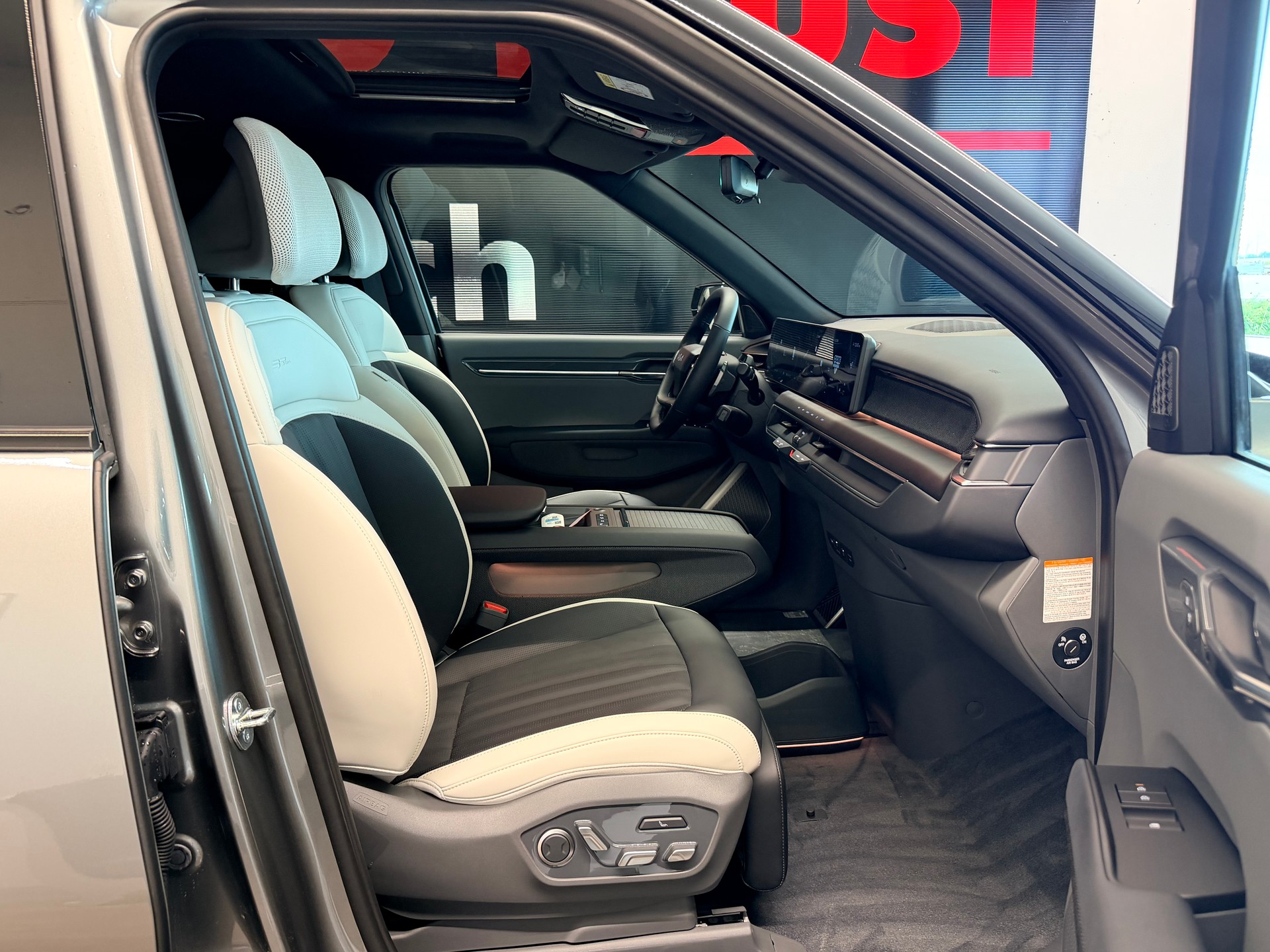 KIA EV9 99,8 kWh GT-Line 4x4-image-23