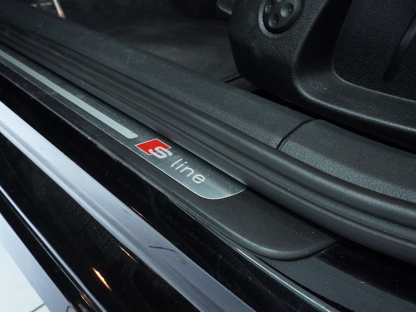 AUDI A6 Avant 3.0 BiTDI V6 quattro tiptronic-image-10