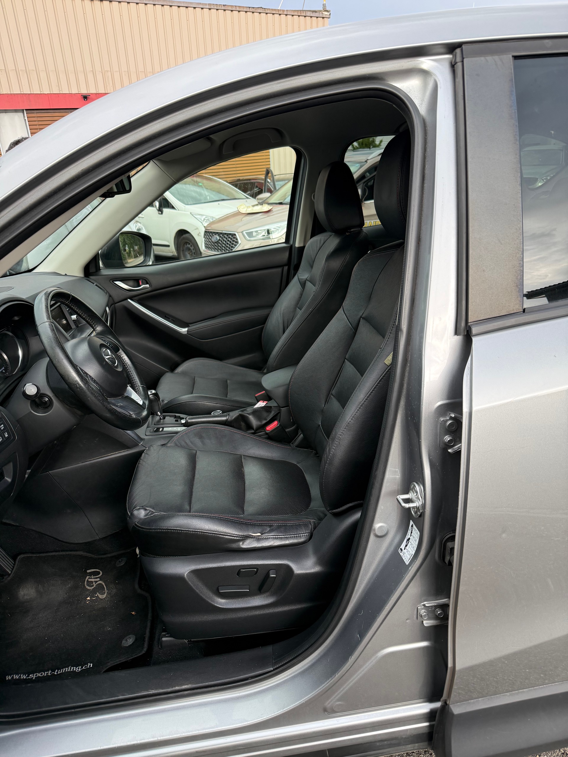 MAZDA CX-5 2.2 D HP Revolution AWD Automatic-image-4