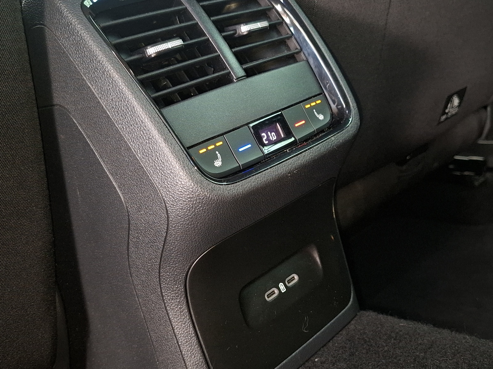 SKODA Octavia Combi 1.5 TSI mHEV DSG Dynamic-image-13