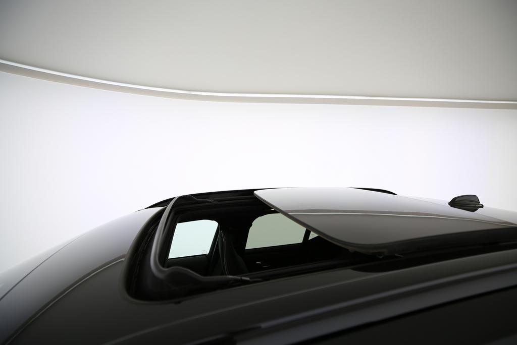 VOLVO XC40 P8 Twin Ultimate AWD-image-9