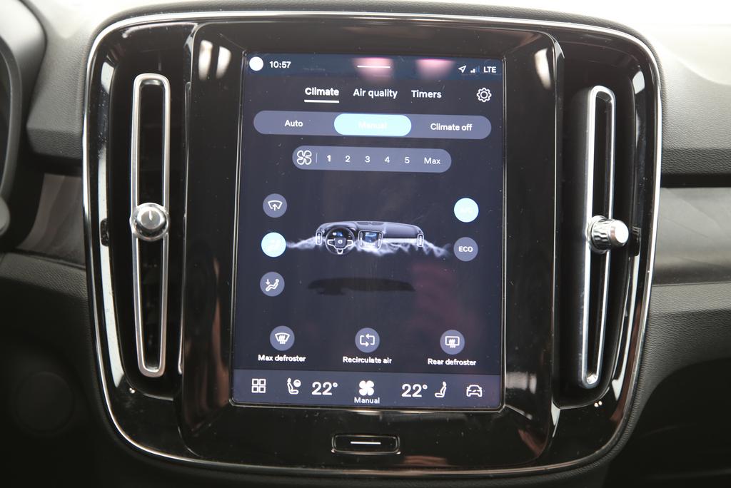 VOLVO XC40 P8 Twin Ultimate AWD-image-7