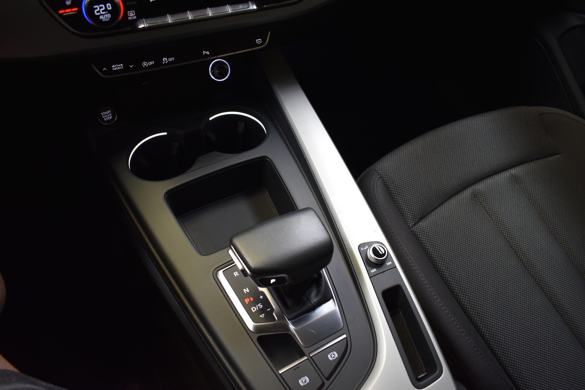 AUDI A5 Sportback 40 TDI Sport quattro S-tronic - FaceLift Modell 2021 - 190PS-image-27