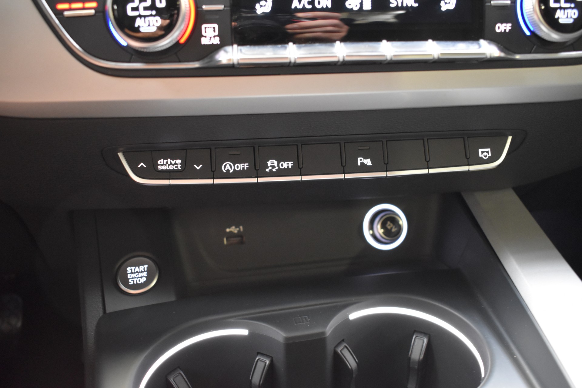 AUDI A5 Sportback 40 TDI Sport quattro S-tronic - FaceLift Modell 2021 - 190PS-image-25