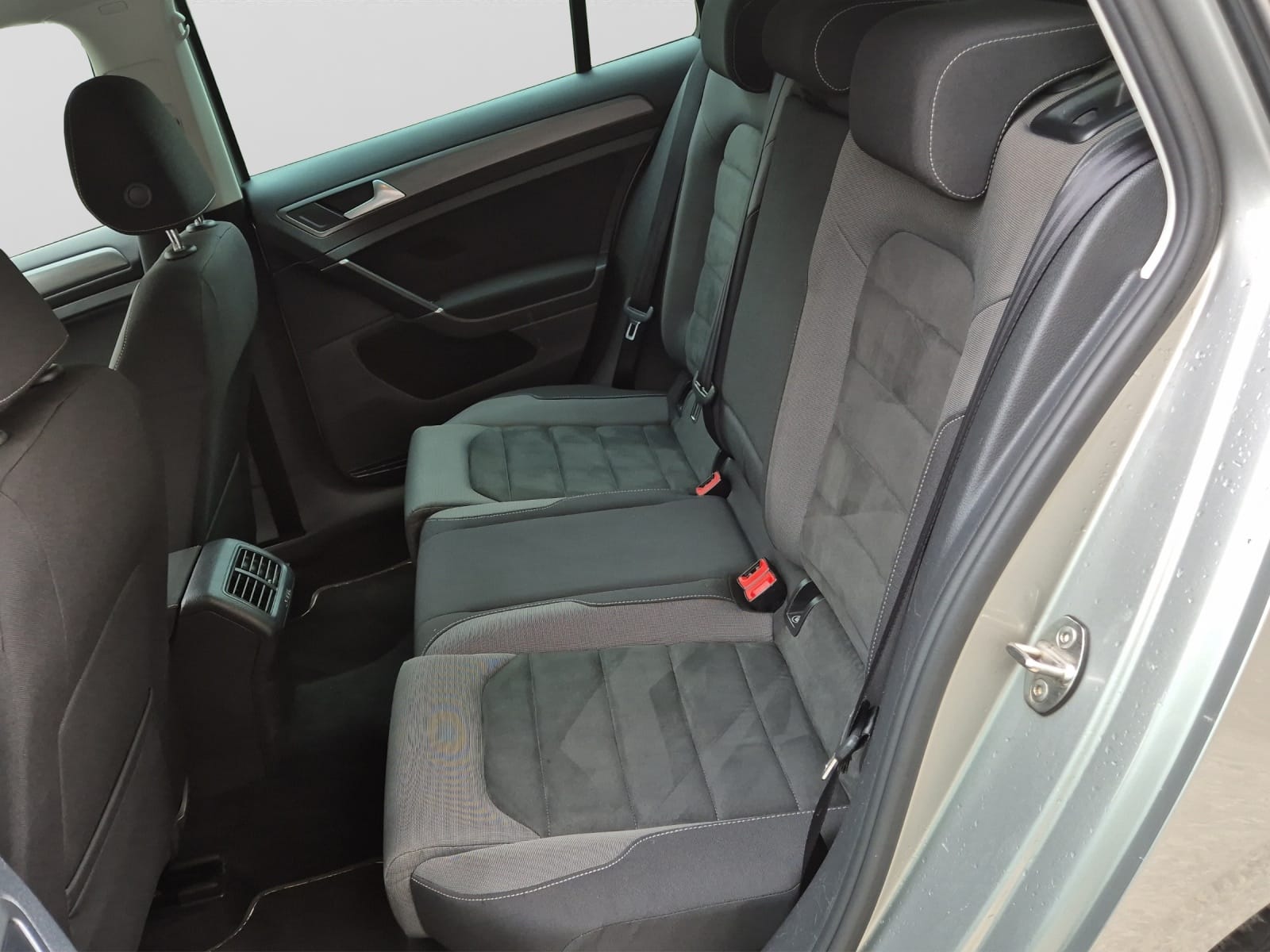 VW Golf Variant 1.4 TSI Value DSG-image-14