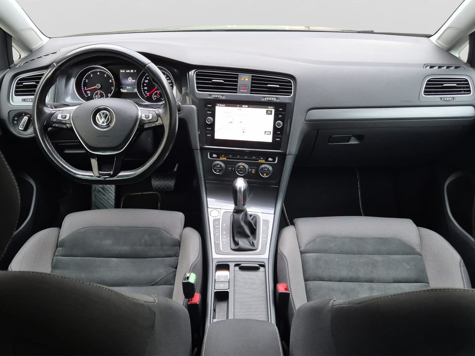 VW Golf Variant 1.4 TSI Value DSG-image-12