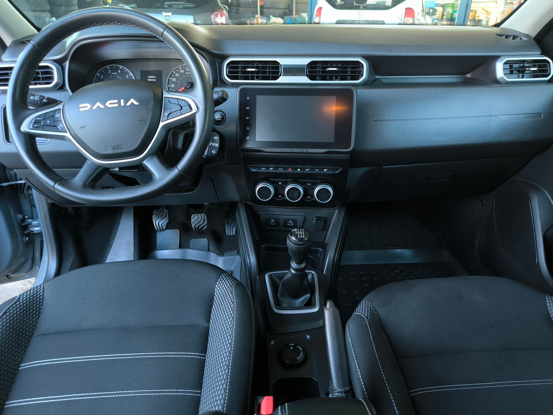 DACIA Duster TCe 150 Extreme 4x4-image-5