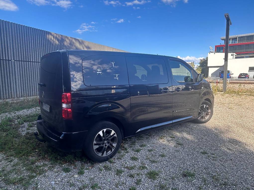 OPEL ZAFIRA-image-0