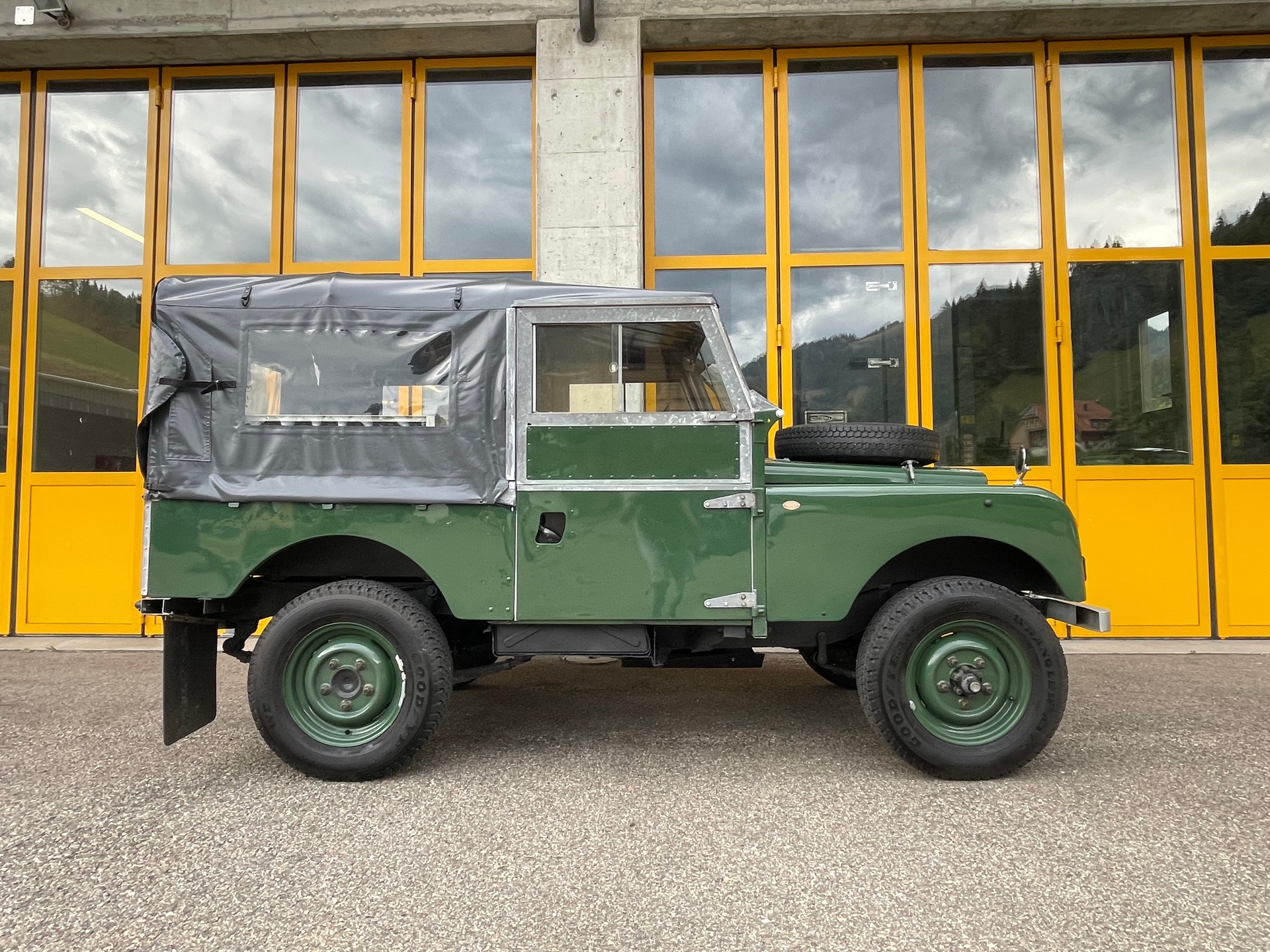LAND ROVER 88 Serie 1-image-6