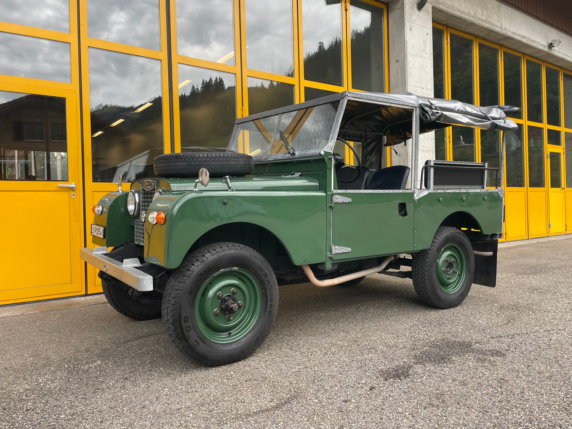LAND ROVER 88 Serie 1-image-1