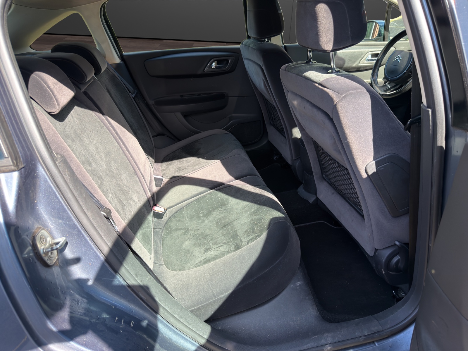 CITROEN C4 Berline 2.0i 16V Exclusive Automatic | 140 PS | Frisch ab MFK-image-9