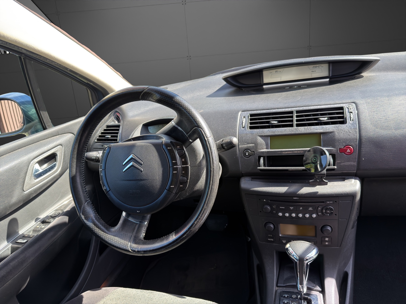 CITROEN C4 Berline 2.0i 16V Exclusive Automatic | 140 PS | Frisch ab MFK-image-6