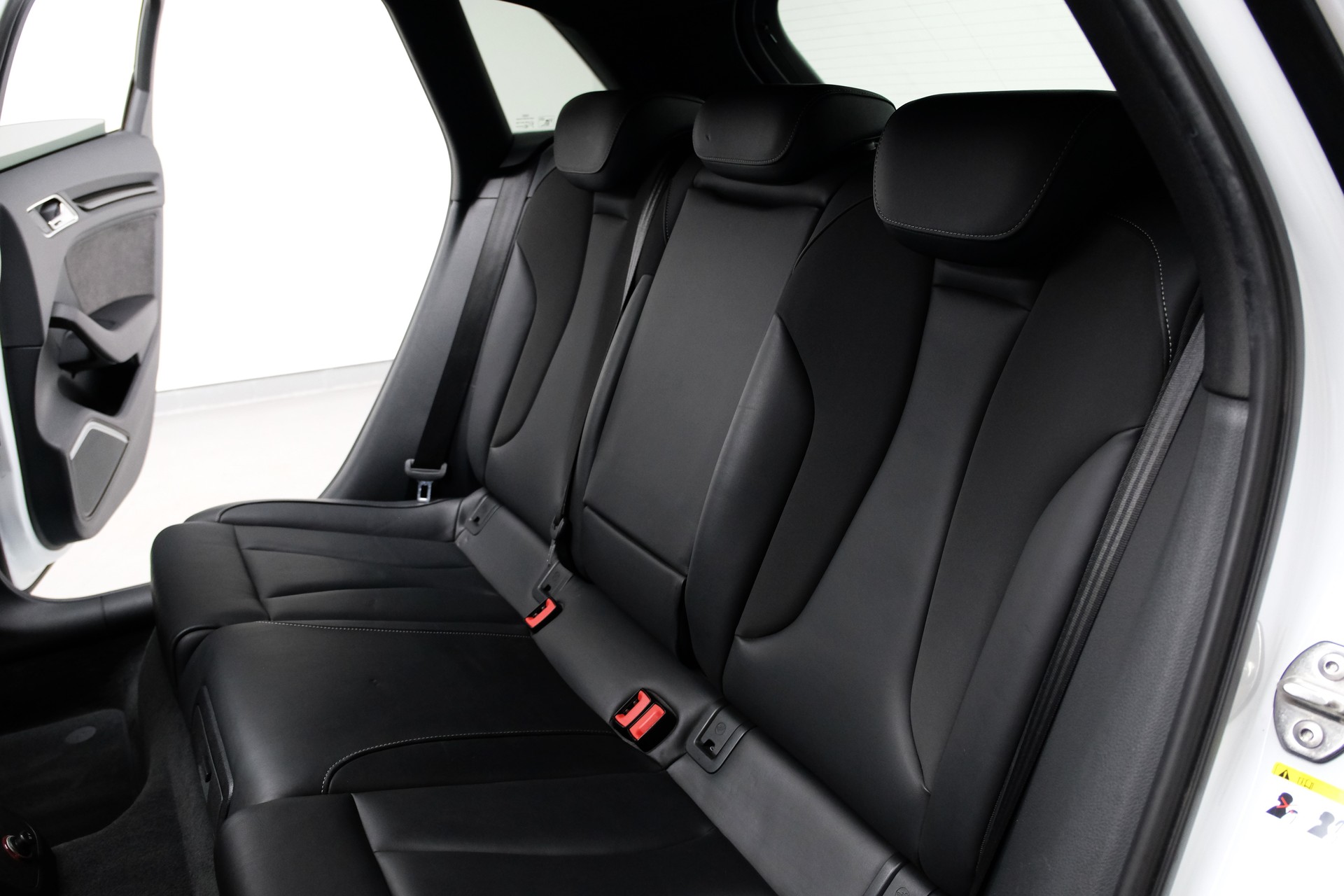 AUDI RS3 2.5 TSI quattro S-tronic-image-29