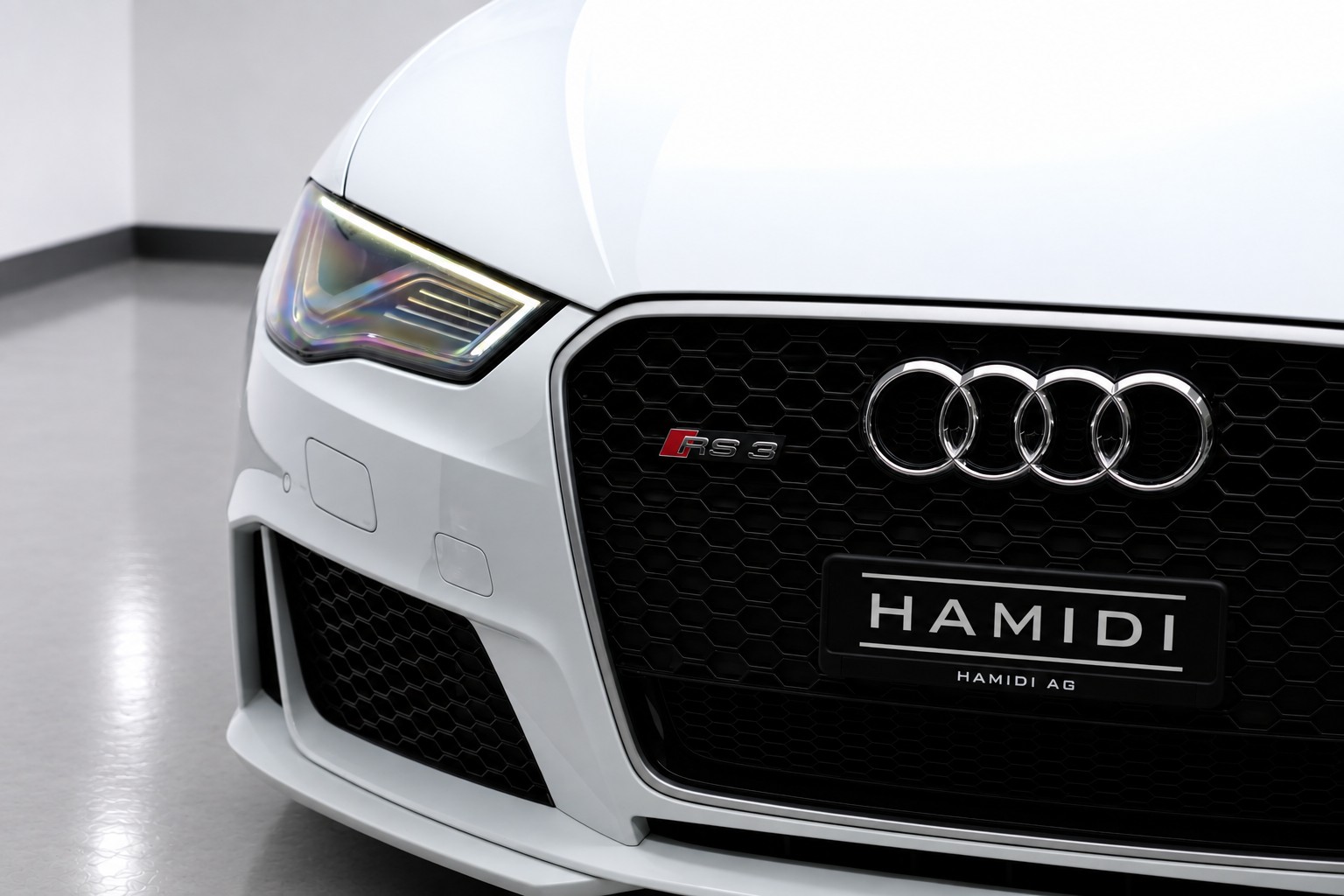 AUDI RS3 2.5 TSI quattro S-tronic-image-3